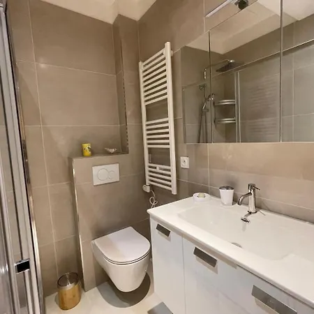 Ezevacances Capuccino Vue 5 Mn 7 Mn Gare Wifi شقة *
