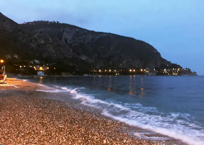 Ezevacances Capuccino Vue 5 Mn 7 Mn Gare Wifi アパート エズ