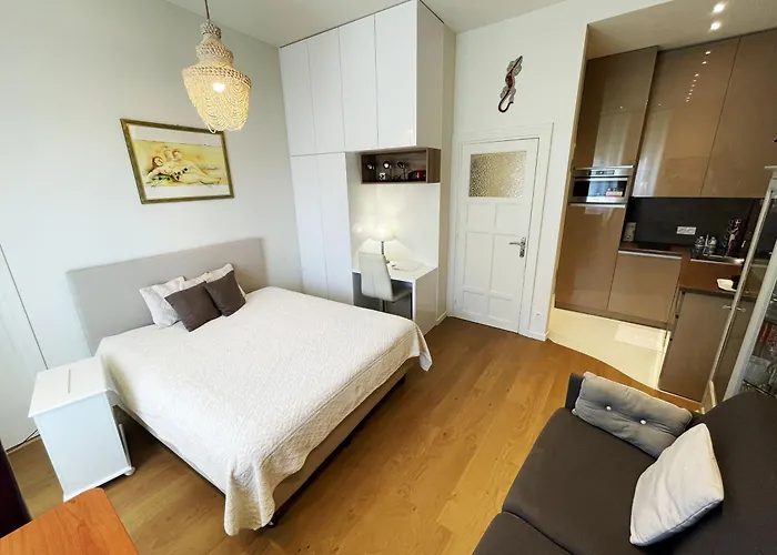 アパート Ezevacances Capuccino Vue 5 Mn 7 Mn Gare Wifi エズ