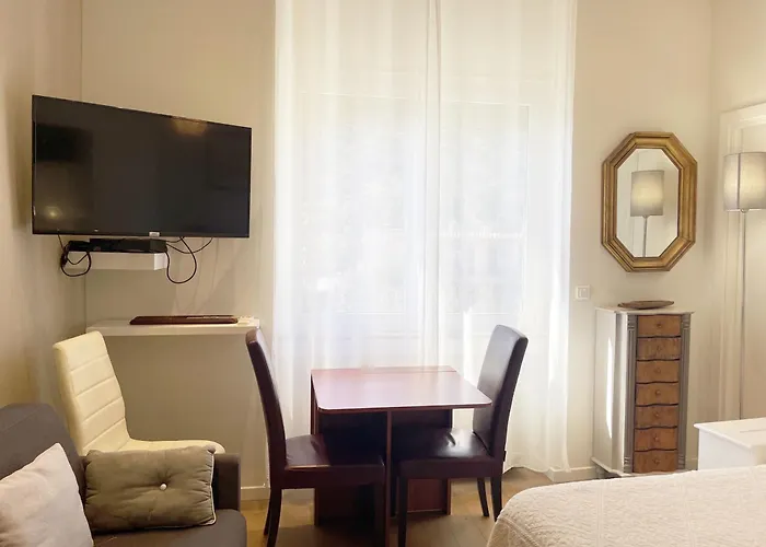 アパート Ezevacances Capuccino Vue 5 Mn 7 Mn Gare Wifi エズ